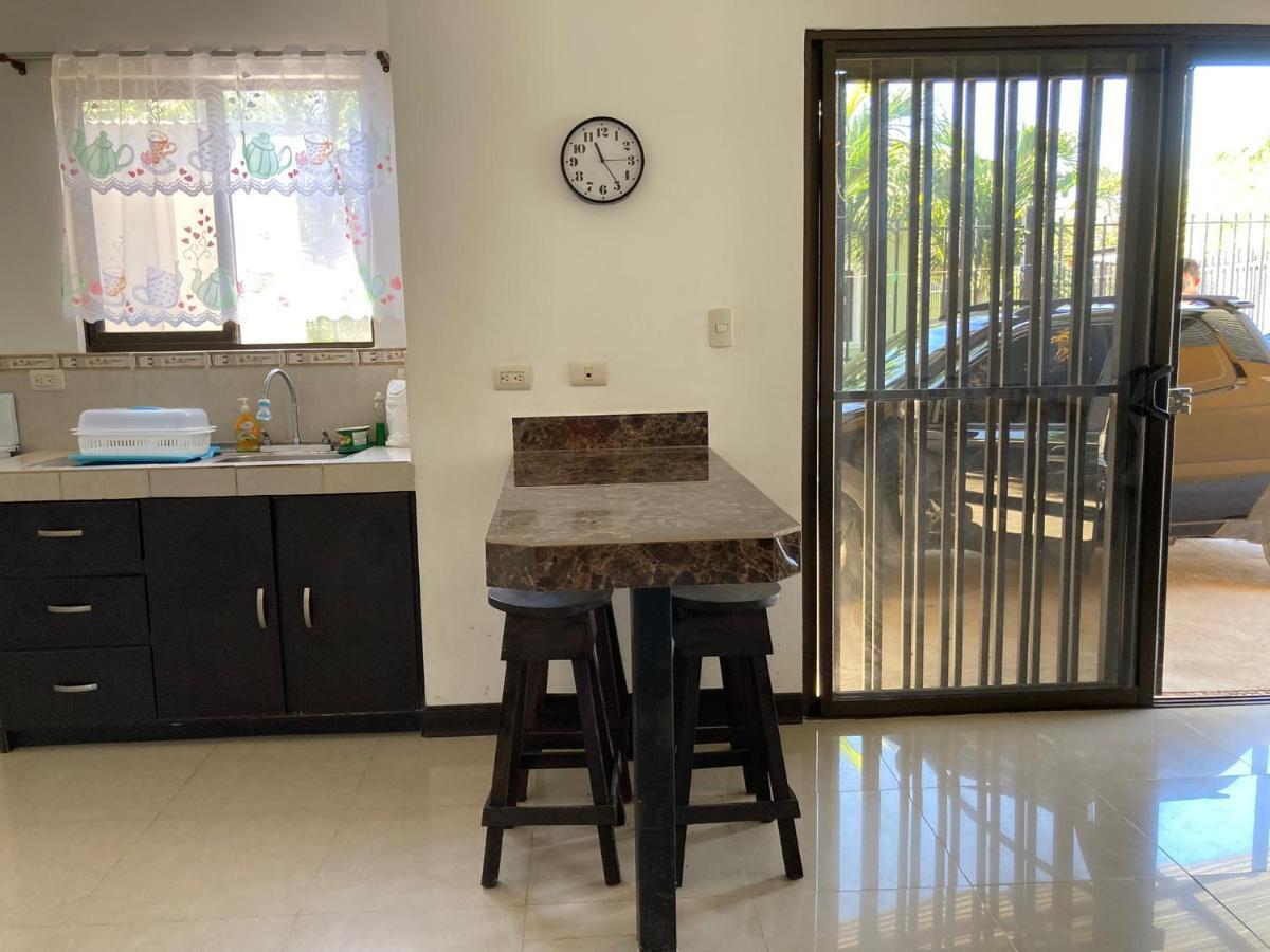 Casa Binisa Fresca Y Agradable Villa ลิเบเรีย ภายนอก รูปภาพ